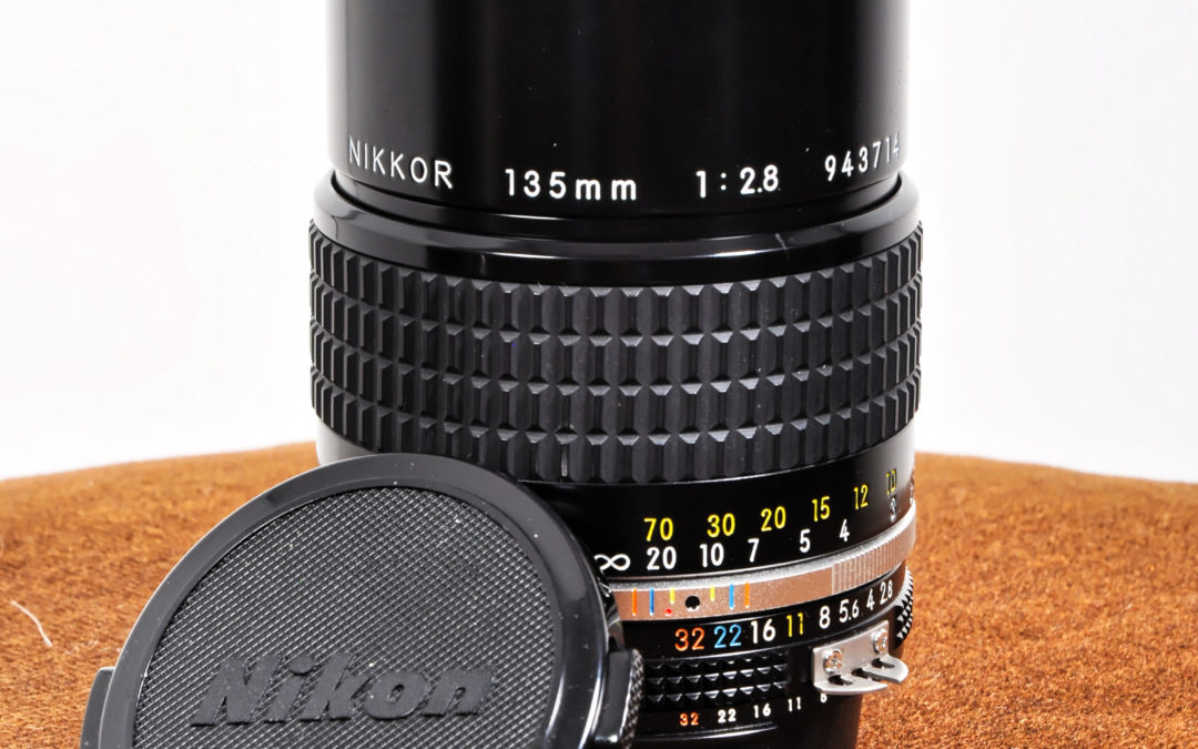 NIKON Objectif 135mm f/2,8